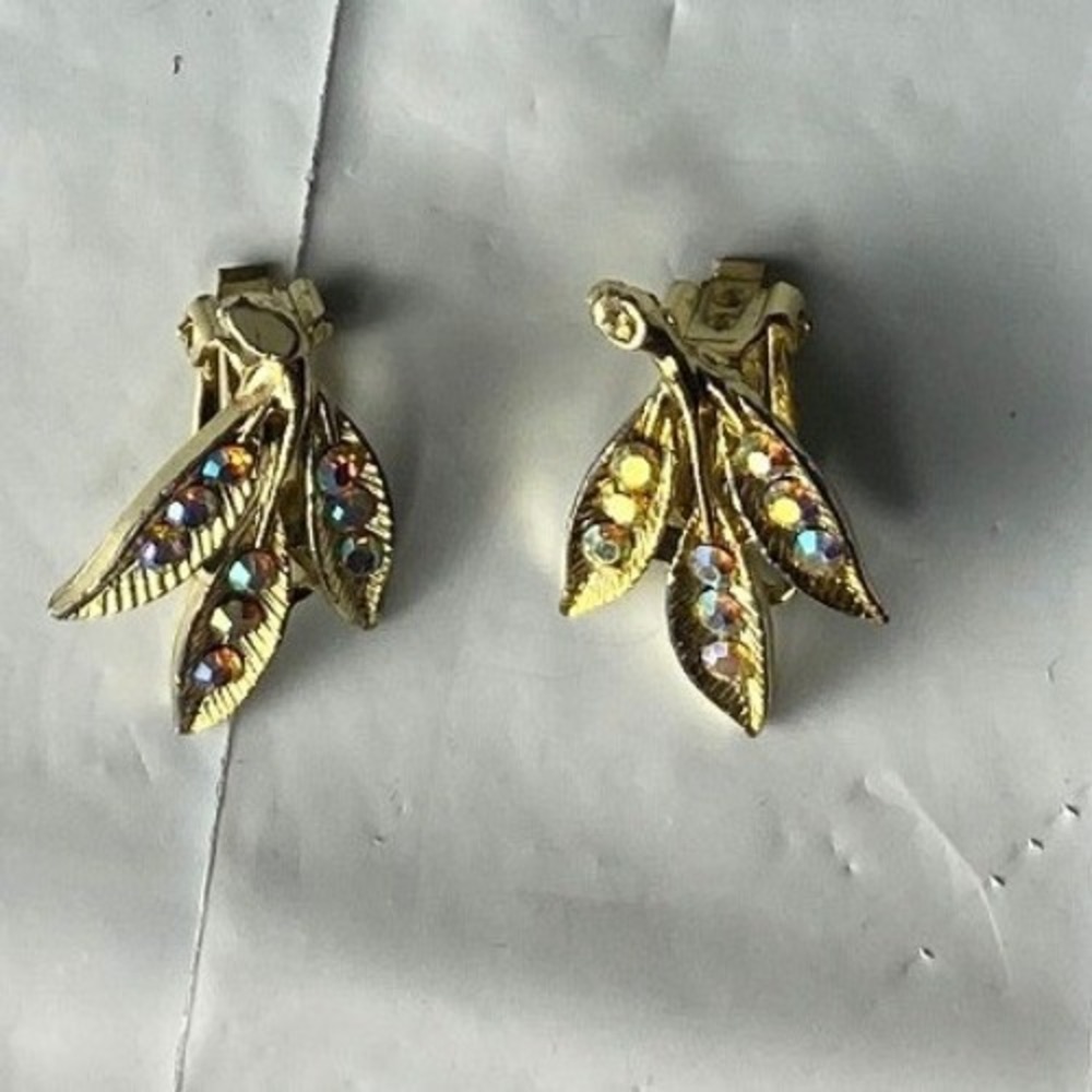 Gold Tone Leaf Rhinestone Clip On Earrings